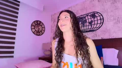 DULCE  online show from December 22, 2025, 12:35 pm