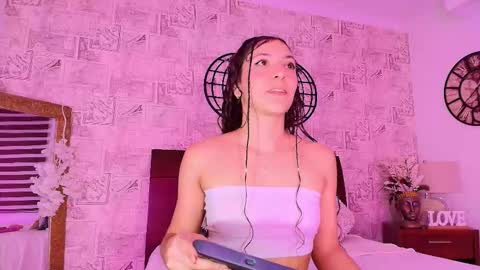 DULCE  online show from February 5, 2026, 12:21 pm