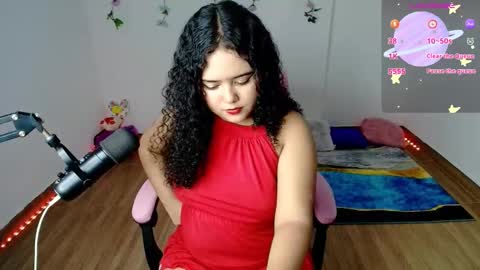 Snapshot of dulce_julieta_ chatting on February 14, 2025, 8:26 pm Dulce online show from February 14, 2025, 8:26 pm