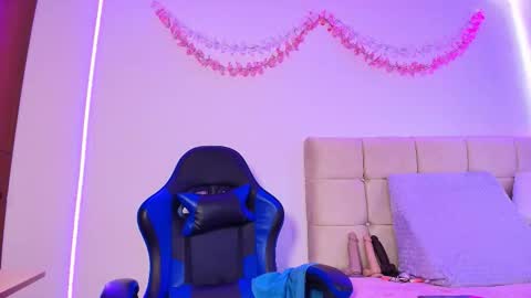 Dulce Maria online show from February 12, 2026, 11:38 am