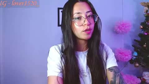 Snapshot of dulcemaria_alvarez22 chatting on January 19, 2025, 5:37 am Dulce online show from January 19, 2025, 5:37 am