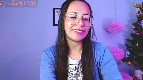 Snapshot of dulcemaria_alvarez22 chatting on January 20, 2025, 6:10 am Dulce online show from January 20, 2025, 6:10 am