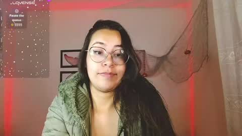 Snapshot of dulcemaria_alvarez22 chatting on October 6, 2025, 4:32 am Dulce online show from October 6, 2025, 4:32 am