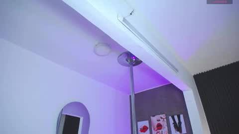 Dulce Rose online show from October 21, 2025, 1:50 am