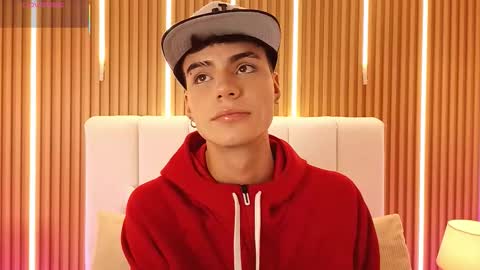 Dulcey online show from March 19, 2026, 4:38 am