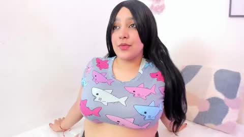 Dulce online show from October 9, 2025, 7:34 pm