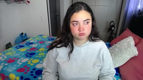 Nicole   online show from December 18, 2025, 6:47 pm