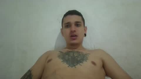 Snapshot of dust_couple chatting on July 26, 2026, 12:23 pm Nicolle y Julian online show from July 26, 2026, 12:23 pm