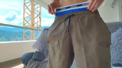 Snapshot of dustin_daimond chatting on November 5, 2025, 6:30 pm Dustin online show from November 5, 2025, 6:30 pm