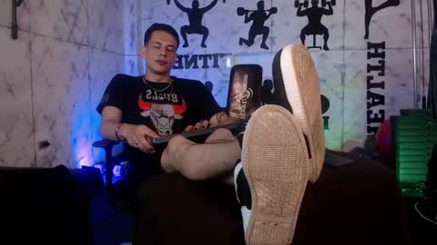Snapshot of dustin_sonne chatting on July 10, 2026, 3:44 am Dustin Sonne online show from July 10, 2026, 3:44 am