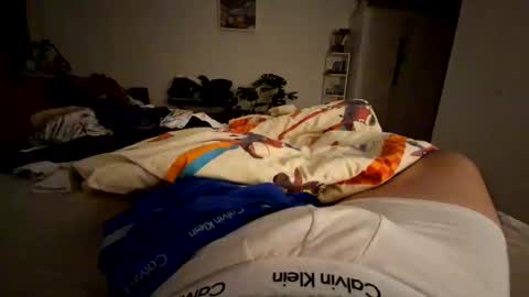 dustinderek online show from April 8, 2026, 12:54 am