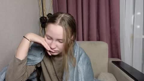 Jenny online show from December 18, 2025, 7:09 pm