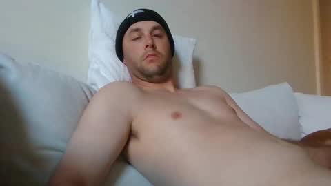 Snapshot of dustyroy09 chatting on January 1, 2025, 10:03 pm dustyroy09 online show from January 1, 2025, 10:03 pm