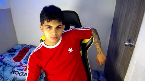 Snapshot of dustyy_33 chatting on February 26, 2026, 12:48 pm DUSTY online show from February 26, 2026, 12:48 pm