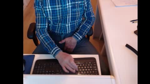 Snapshot of dutchpornking2 chatting on January 16, 2025, 7:49 am dutchpornking2 online show from January 16, 2025, 7:49 am