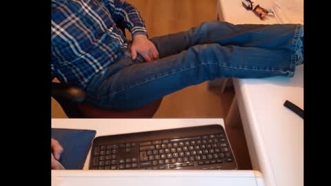 Snapshot of dutchpornking2 chatting on January 18, 2025, 4:53 pm dutchpornking2 online show from January 18, 2025, 4:53 pm