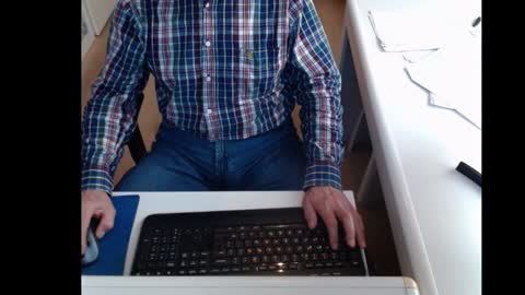 Snapshot of dutchpornking2 chatting on February 1, 2025, 11:43 am dutchpornking2 online show from February 1, 2025, 11:43 am