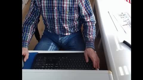 Snapshot of dutchpornking2 chatting on March 2, 2025, 12:32 pm dutchpornking2 online show from March 2, 2025, 12:32 pm