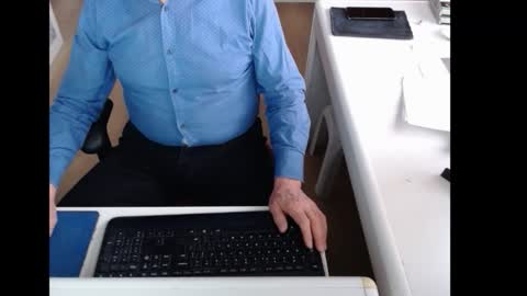 dutchpornking2 online show from February 6, 2026, 8:07 am