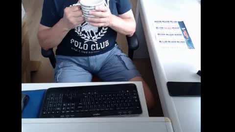 Snapshot of dutchpornking2 chatting on June 17, 2026, 7:00 am dutchpornking2 online show from June 17, 2026, 7:00 am