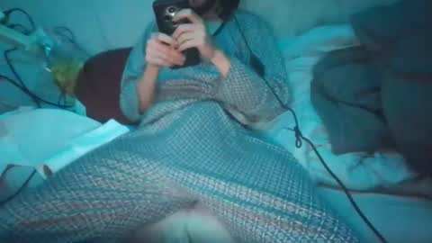 Snapshot of dv3nd3 chatting on December 1, 2025, 1:10 am dv3nd3 online show from December 1, 2025, 1:10 am