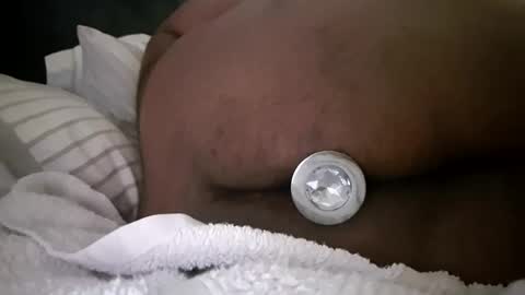 Snapshot of dvdsam111 chatting on December 17, 2025, 8:15 pm Ranni online show from December 17, 2025, 8:15 pm