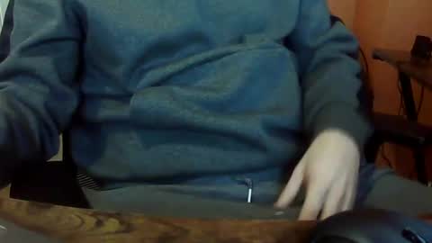 dweav240 online show from December 26, 2024, 5:19 pm