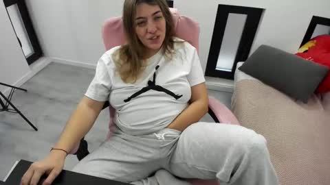 dayana online show from March 28, 2026, 5:40 am