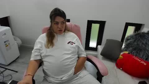 Snapshot of dyanakaylin chatting on June 12, 2026, 5:06 am dayana online show from June 12, 2026, 5:06 am