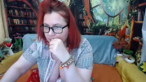 Snapshot of dyannelovee chatting on June 6, 2026, 9:52 pm Dyanne online show from June 6, 2026, 9:52 pm