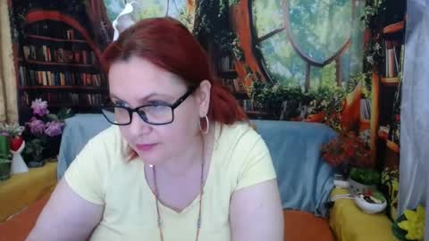 Snapshot of dyannelovee chatting on June 14, 2026, 8:55 pm Dyanne online show from June 14, 2026, 8:55 pm