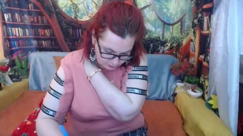 Snapshot of dyannelovee chatting on June 16, 2026, 11:57 am Dyanne online show from June 16, 2026, 11:57 am
