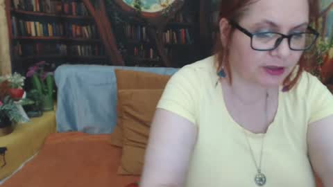 Snapshot of dyannelovee chatting on June 17, 2026, 6:31 pm Dyanne online show from June 17, 2026, 6:31 pm