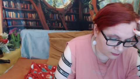 Snapshot of dyannelovee chatting on June 20, 2026, 4:21 pm Dyanne online show from June 20, 2026, 4:21 pm