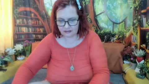 Snapshot of dyannelovee chatting on July 28, 2026, 6:42 am Dyanne online show from July 28, 2026, 6:42 am