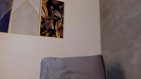 Dylan online show from December 4, 2025, 11:19 am