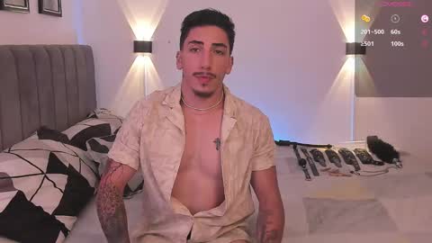 Snapshot of dylan_spencer chatting on December 19, 2024, 8:02 pm Bryan model independient online show from December 19, 2024, 8:02 pm