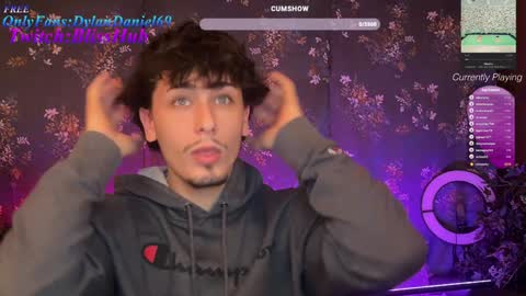 Snapshot of dylandaniel69 chatting on December 9, 2024, 9:48 pm Dylan Daniel 7.8 online show from December 9, 2024, 9:48 pm