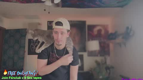 Snapshot of dylandaniel69 chatting on February 25, 2025, 4:53 pm Dylan Daniel 7.8 online show from February 25, 2025, 4:53 pm