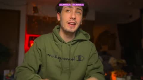 Snapshot of dylandaniel69 chatting on September 23, 2025, 1:47 pm Dylan Daniel 7.8 online show from September 23, 2025, 1:47 pm