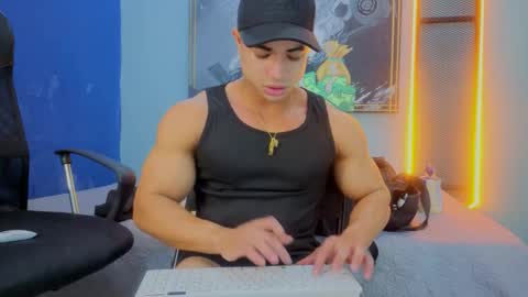 Snapshot of dylanguss chatting on November 20, 2025, 11:43 am dylanguss online show from November 20, 2025, 11:43 am