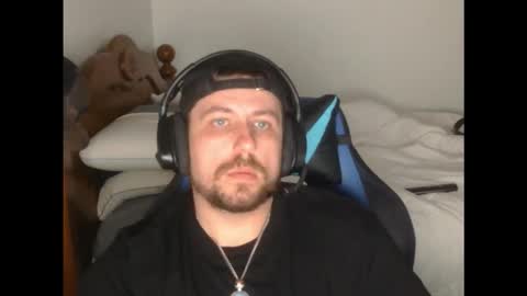 dylboi47 online show from October 17, 2025, 5:32 am