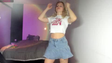 fansly - yourbestbaby online show from December 17, 2024, 3:06 am