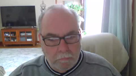 earl52 online show from March 1, 2026, 5:04 pm