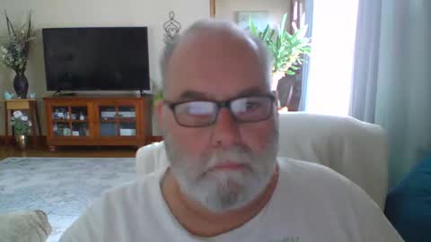 earl52 online show from April 6, 2026, 12:50 pm