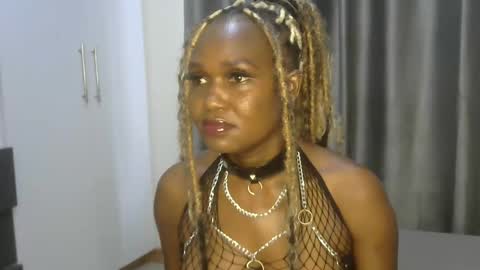 Snapshot of east_queen chatting on February 2, 2025, 2:56 pm east_queen online show from February 2, 2025, 2:56 pm