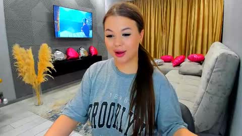 easternbeautyy online show from February 18, 2025, 10:03 pm