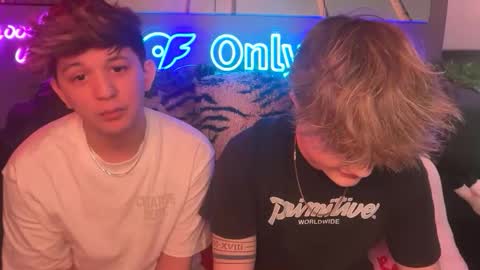 Snapshot of eastinwestin chatting on March 2, 2026, 7:59 am eastinwestin online show from March 2, 2026, 7:59 am