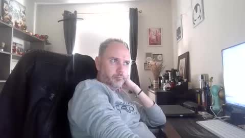 Snapshot of eastmidssoul chatting on April 29, 2026, 7:34 am eastmidssoul online show from April 29, 2026, 7:34 am