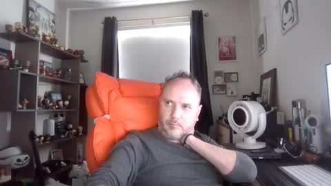 Snapshot of eastmidssoul chatting on June 19, 2026, 8:18 am eastmidssoul online show from June 19, 2026, 8:18 am